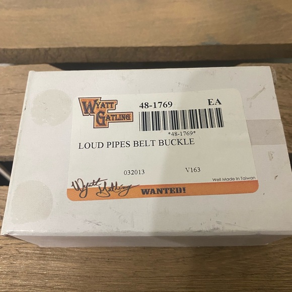 Vintage Indian - “Loud Pipes Save Lives” Belt Buckle - Picture 3 of 3